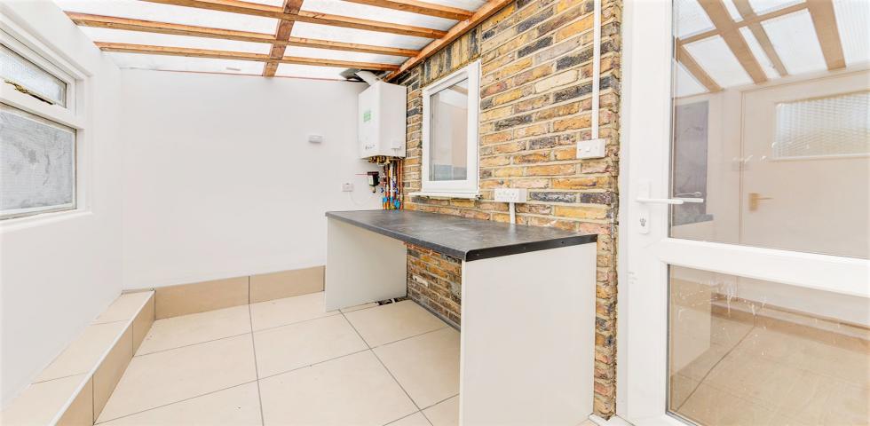 			LET, 1 Bedroom, 1 bath, 1 reception Flat			 High Road, WILLESDEN GREEN